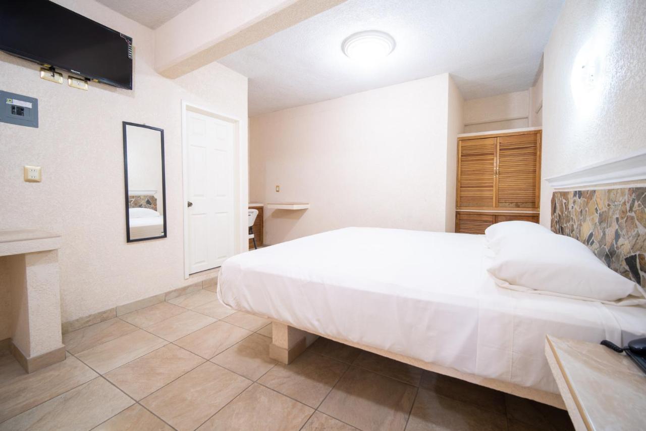 Peninsula Stays Executive Hotel Salina Cruz Buitenkant foto